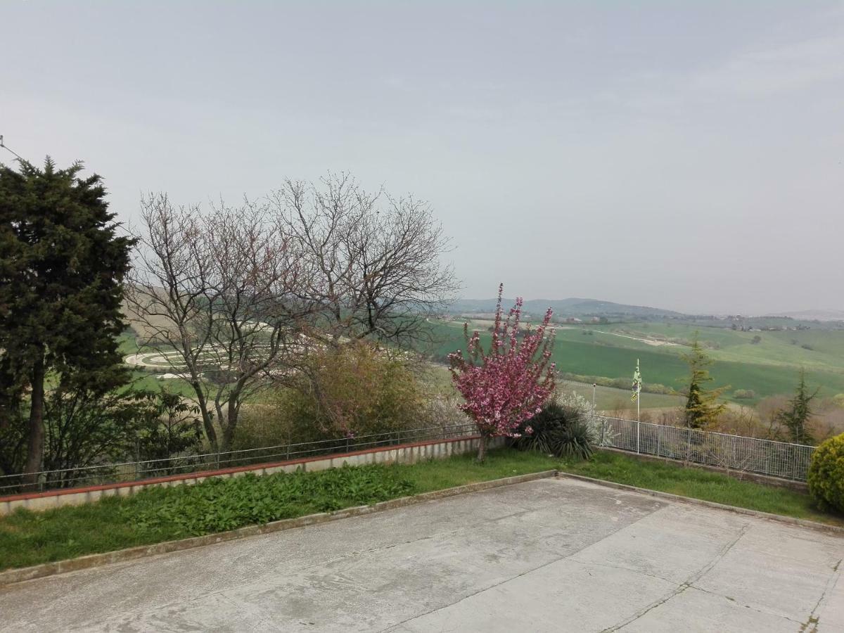Strada Dei Frutteti Country house Tavullia